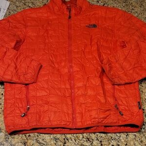 MENS L The North Face Men's ThermoBall Eco Jacket 2.0 in the color Fiery Red. 